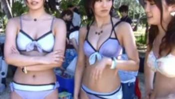 横山由依！ハミ毛画像！水着DVDで陰毛がハミ出し話題に