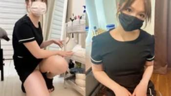 パンチラ自撮りを晒す都内の美人エステティシャン、白パンツが絶景