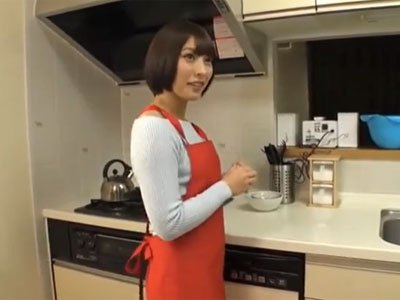 ショトカの細身娘の存在感のあるいやらしい尻に欲情→我慢できずに中出し決行