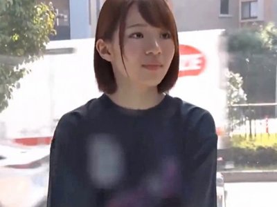 マッサージと騙されてまんまと中出しパコ食らっちゃった女子大生