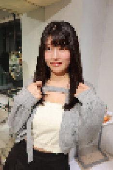 【画像あり】グラドルさん(24)、お乳のサイズのせいで服がはじけそうｗｗｗｗｗｗｗｗ