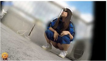 【野ション】高校の屋上でおしっこをする女子高生たち！【スカトロ動画おすすめ】EVO　Jadenet