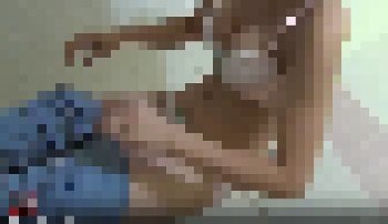 【洋式トイレでの女性達】可愛い子が次々とアナル丸見せで排便していく様子（推し動画）