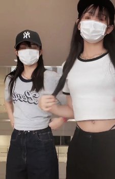 【動画】こんなにおっぱいがガチでデカいJKは初めてじゃないか？