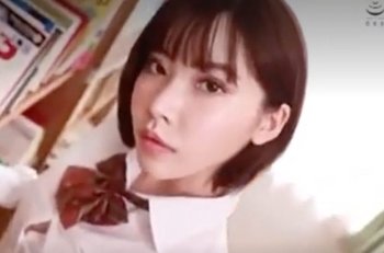 【深田えいみ×誘惑】変態巨乳JKが図書室で誘惑しておチンポを笑顔でしごいてイカせちゃう！