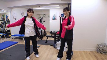 バスケ上達のための部活合宿・・・のはずが、気が付けばエッチしまくりの最高の思い出。部活以外でも学外のバスケスクールに通う仲良し2人組。練習ほっぽりだして中出しセックス三昧！