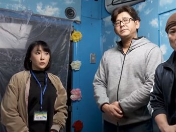 【巨乳】巨乳でドスケベな身体つきの新人ADがMM号の準備中に犯され膣内射精フィニッシュ