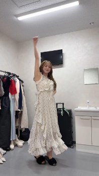 森香澄アナ　脇全開で踊る！！【GIF動画あり】