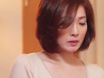 美人母の欲求不満に付け込んで性奴隷調教を施した淫乱息子ｗ