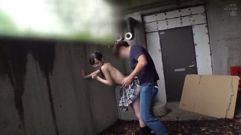 【工藤ララ･伊藤はる】《エロ動画×JK･野外》童顔で未●熟状態の●●生を野外に誘い込み処女膜マンコに何度も濃厚SEX