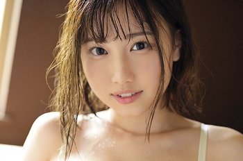 安達夕莉 サウナシチュ作品｜理性が揺らぐほどの感覚変化、その理由とは