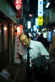 天性の、恥ずかしい性癖 第１５３話：『妻の尻を追いながら、別の女の口に射精する夫』