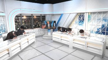 河出奈都美アナ　巨乳、乗せ乳！！