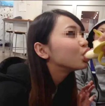 【画像】小学生女子さん、上目遣いで咥える様子をSNSにアップしてしまうｗｗｗｗｗｗｗｗｗｗ