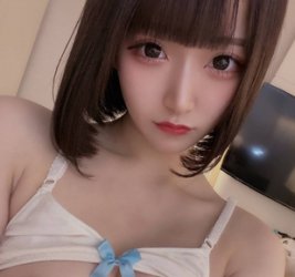 【本物アイドルひかり】18歳から20歳の全記録。加工一切なしの完全プライベート個人撮影全集