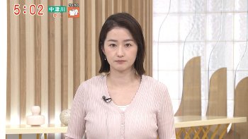 佐藤ちひろアナ　セクシーニットで胸元くっきり！！