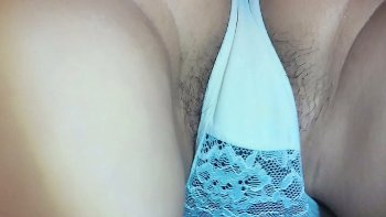 【upskirt3086逆さ撮り店員】インパンから着替えさせられ大量の陰毛をはみ出させるフロントスケスケの白Pを撮られちゃう古着屋店員さん