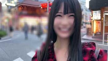 【素人】アプリで出会ったばかりのカップル、ひまりちゃん（19歳）と彼氏のラブラブなハメ撮り映像をお届け！