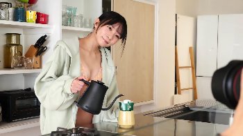 【水着グラビア】気象予報士・椿野ゆうこの“自宅”に潜入！おっちょこちょいな後輩が見せた禁断の素顔