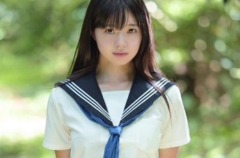 井上もも 作品｜無口な幼馴染との距離――その変化の瞬間