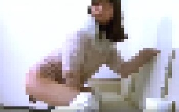 【四つん這い排泄】大人気モデルの天使がまたエロい排便姿を見せてくれた（激推し動画）