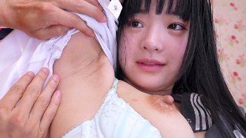 【最高】【井上もも2】現役かと思わせる破壊力抜群の半脱ぎセーラー服がエロすぎる透明感ある美少女のパイパンマ●コとエロ乳首を堪能する動画