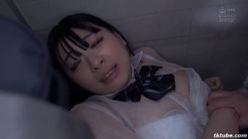 【花柳杏奈】《エロ動画×JK･レイプ》濡れ透け女子学生が中年男の肉棒に汚される絶頂の雨宿り何度も発射され精液まみれになる背徳の実写