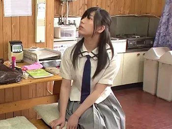 【JKレイプ】万引きした学生のロリ美少女を連行して潮吹き身体検査！無理やり全裸で膣内検査の連続手マンで大量お漏らし失禁