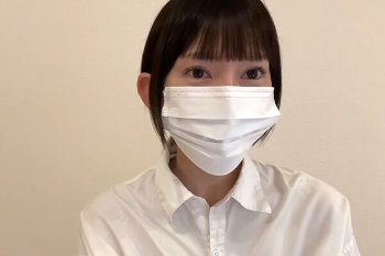 全裸シャンパンタワーの一番上・丸の内OLレイナが動画公開　参加理由を「ビジネスチャンス狙い」と説明し炎上再燃