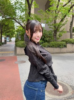 脱がなくても凄いモノ持ってると分かるINUWASIすずめさん