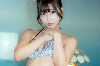 逢沢みゆ 作品｜ボーイッシュな雰囲気とのギャップが印象的