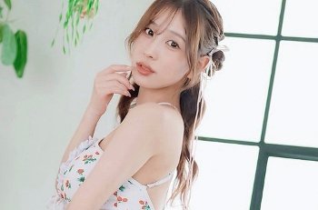 三澄寧々 初VR｜気品あふれるお姉さんと過ごす濃密シチュエーション