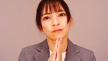 尋井うみ　美女の食事を鑑賞！手掴みパスタ、アイス汚し、咀嚼フェラ