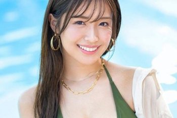 長浜みつり｜水泳部顧問の露出水着に視線が集まる真夏の合宿