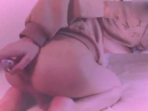 しぐさが女の子な男の娘が美尻にアナルバイブ挿入して初めてのアナニーでメスイキしちゃう