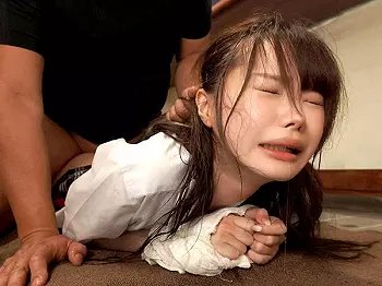 ＜女子校生＞恩人の娘を強姦凌辱する鬼畜の中出しレイプ！問答無用の種付けプレスに屈するエロ貧乳JKを拘束し肉便器調教＜号泣