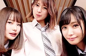 【久留木玲・松本いちか・渚みつき】ちっぱいロリ系制服女子高生たちとM男逆レイプハーレムエッチ