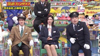 市川紗椰キャスター　ミニスカで座ってパンチラ！！【GIF動画あり】