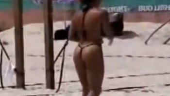 バレーボール中のお尻を盗撮しまくった変態動画をご覧下さいｗｗｗ