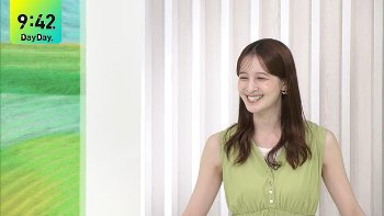後呂有紗アナ　セクシーノースリーブ脇！！
