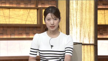 安藤萌々アナ　うっすらと透ける！！