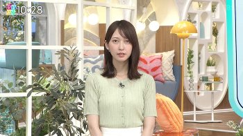 佐々木舞音アナ　うっすらと透ける！！