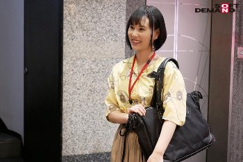 『 浅井心晴 』深掘りする価値あり！SOD女性社員浅井心晴の「即ハメ」仕事生活を大公開！
