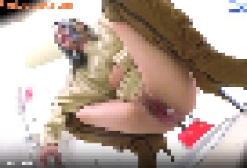 【すごい極太】キャラの濃いギャルが和式トイレで踏ん張る過程がヤバい（排泄動画）