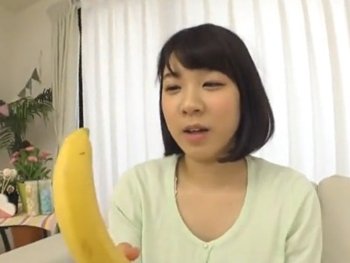 【素人】 女子●学生限定。本番の前に、Hな余興をする是非について。