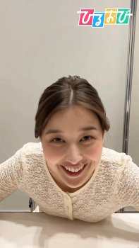 浦野芽良アナ　ピタピタ透けニットの乗せ乳！！【GIF動画あり】