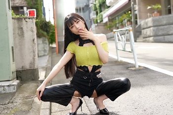 胡桃さくら｜圧倒的スタイルのGODギャルが翻弄する極上パフォーマンス
