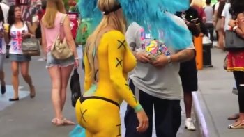 タイムズスクエアではボディペイントの女がいっぱいいるらしいｗｗｗ
