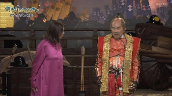 杉浦友紀アナ　巨乳、横乳！！