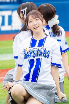 【最高】【動画】日向坂46藤嶌果歩、ハマスタでデカ乳、ブルンブルン揺れ過ぎ